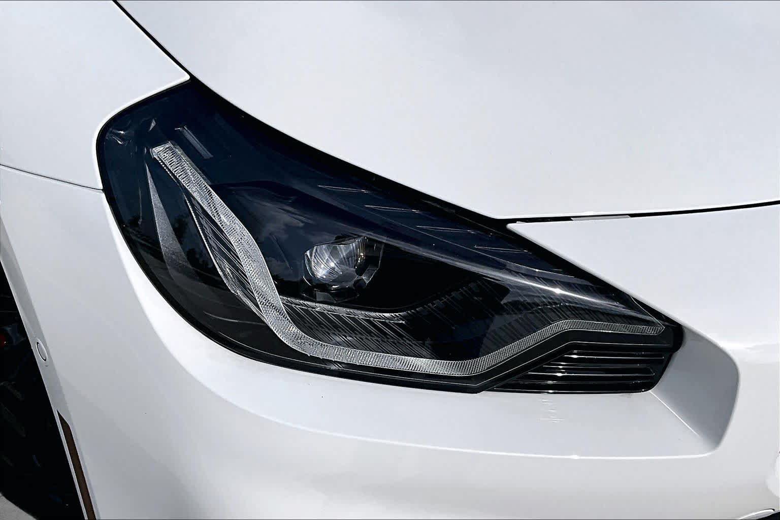 Used 2025 BMW M2 w/ Lighting Package RWD image 25