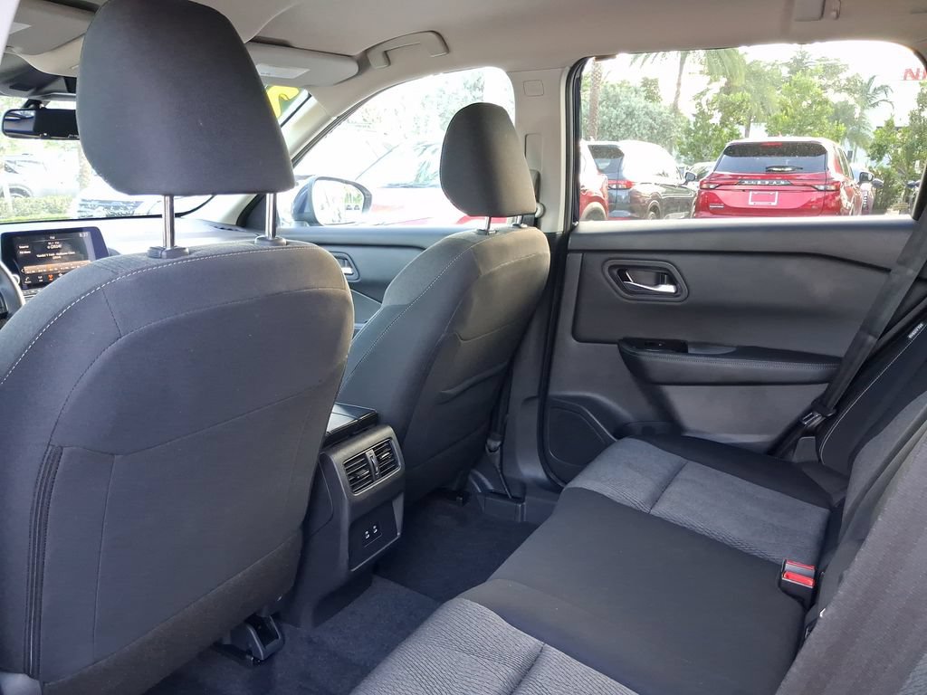 Used 2026 Nissan Rogue SV FWD image 24