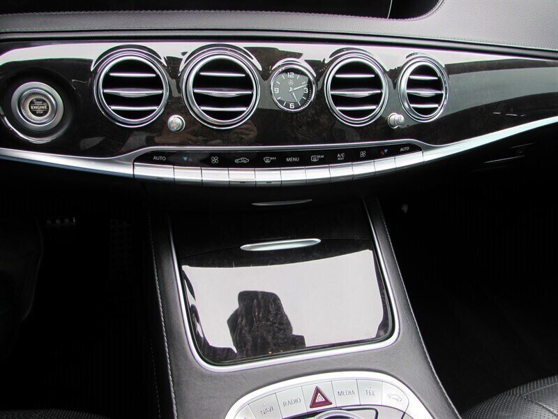 Used 2018 Mercedes-Benz S 560 Sedan image 17