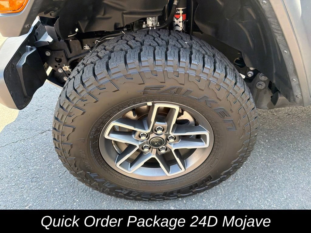 Used 2026 Jeep Gladiator Mojave AWD/4WD image 11