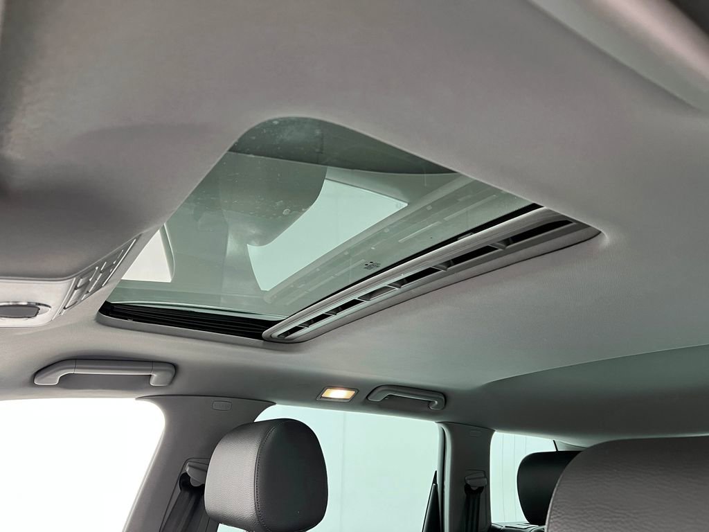 Used 2008 Volkswagen Touareg VR6 image 12