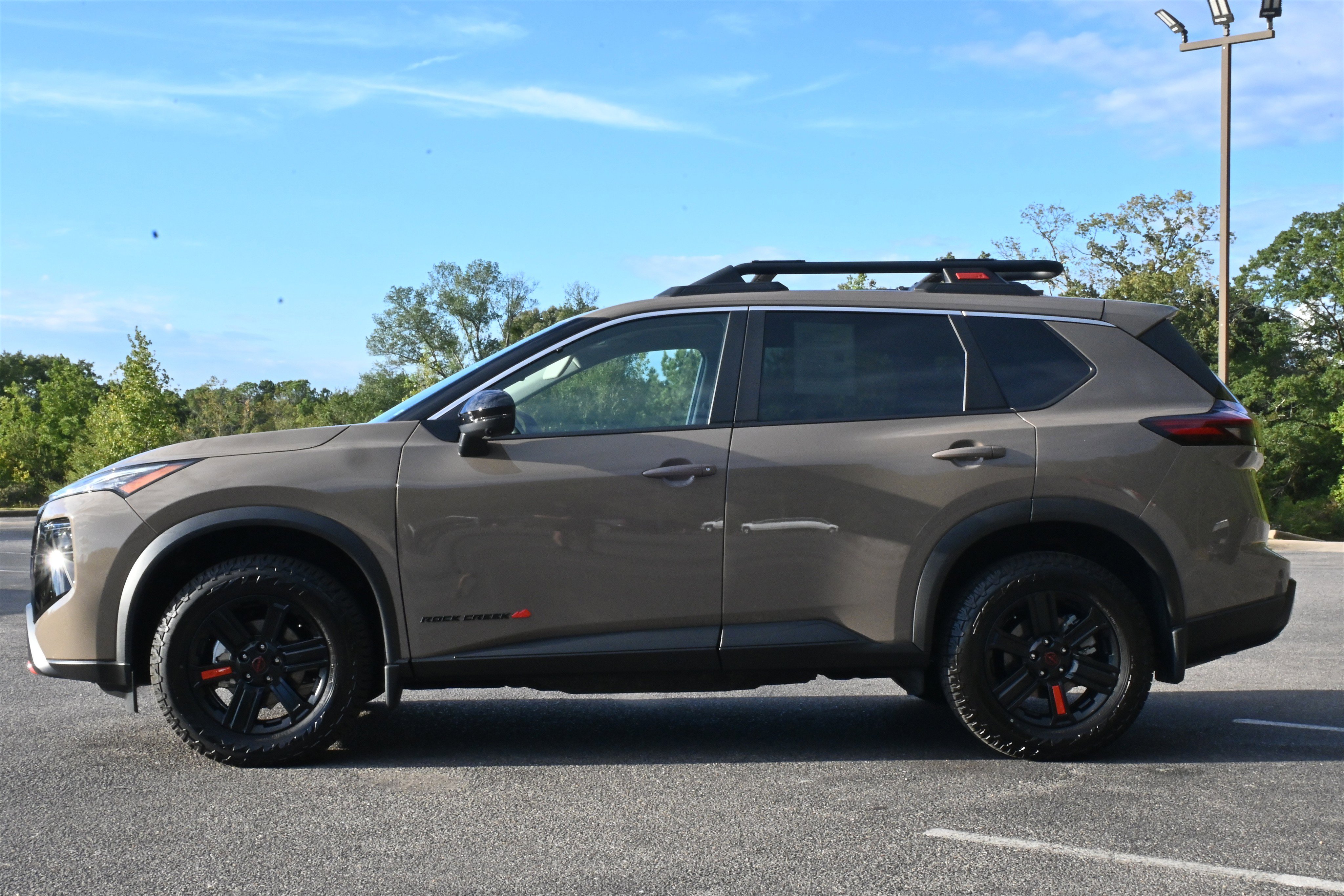 Used 2025 Nissan Rogue SV w/ Rock Creek Premium Package image 6