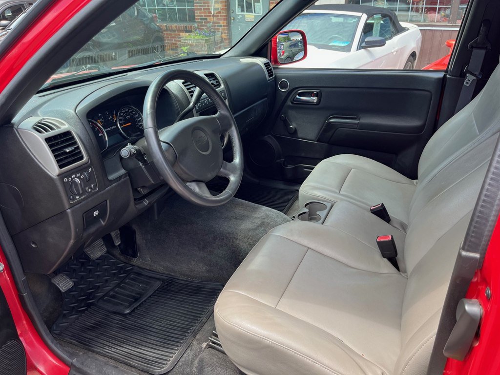 Used 2011 Chevrolet Colorado W/T AWD/4WD image 10