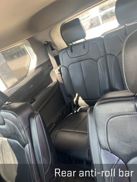 Used 2023 Jeep Grand Cherokee L Limited w/ Black Appearance Package image 20