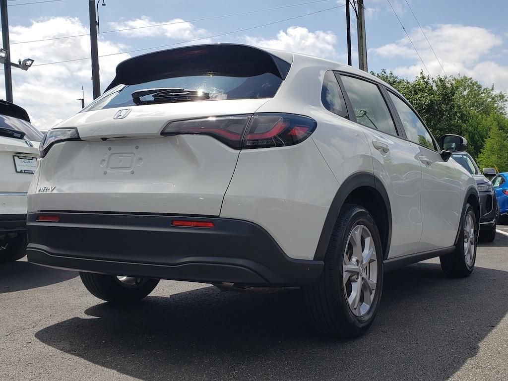 Used 2024 Honda HR-V LX image 8