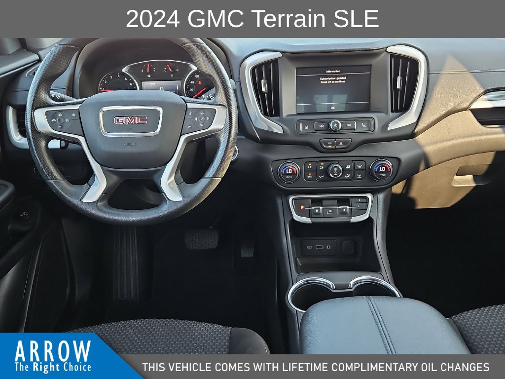 Used 2024 GMC Terrain SLE w/ Driver Convenience Package FWD image 20