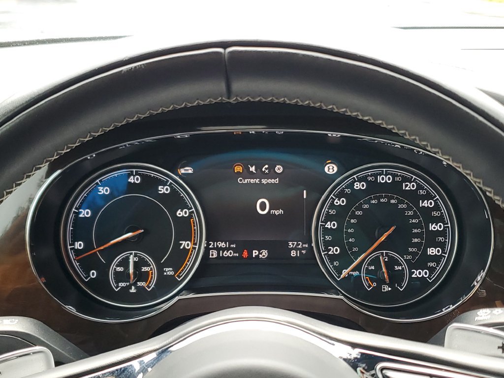 Used 2018 Bentley Bentayga AWD/4WD image 26