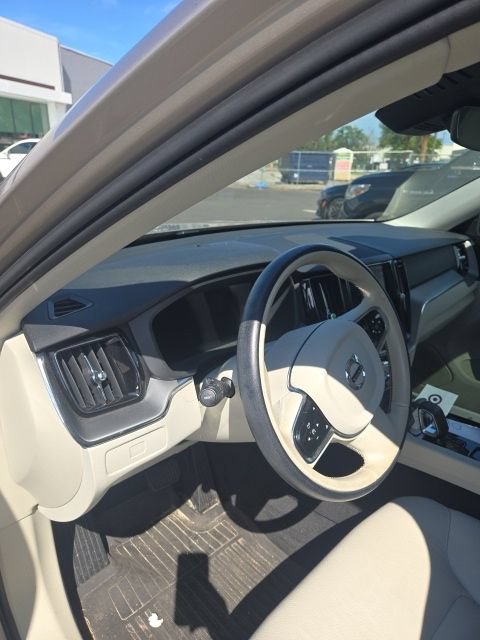 Used 2024 Volvo XC60 B5 Core w/ Climate Package AWD/4WD image 14