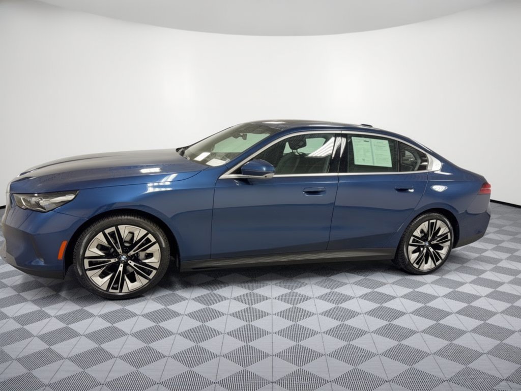 Certified 2026 BMW 530i RWD image 2