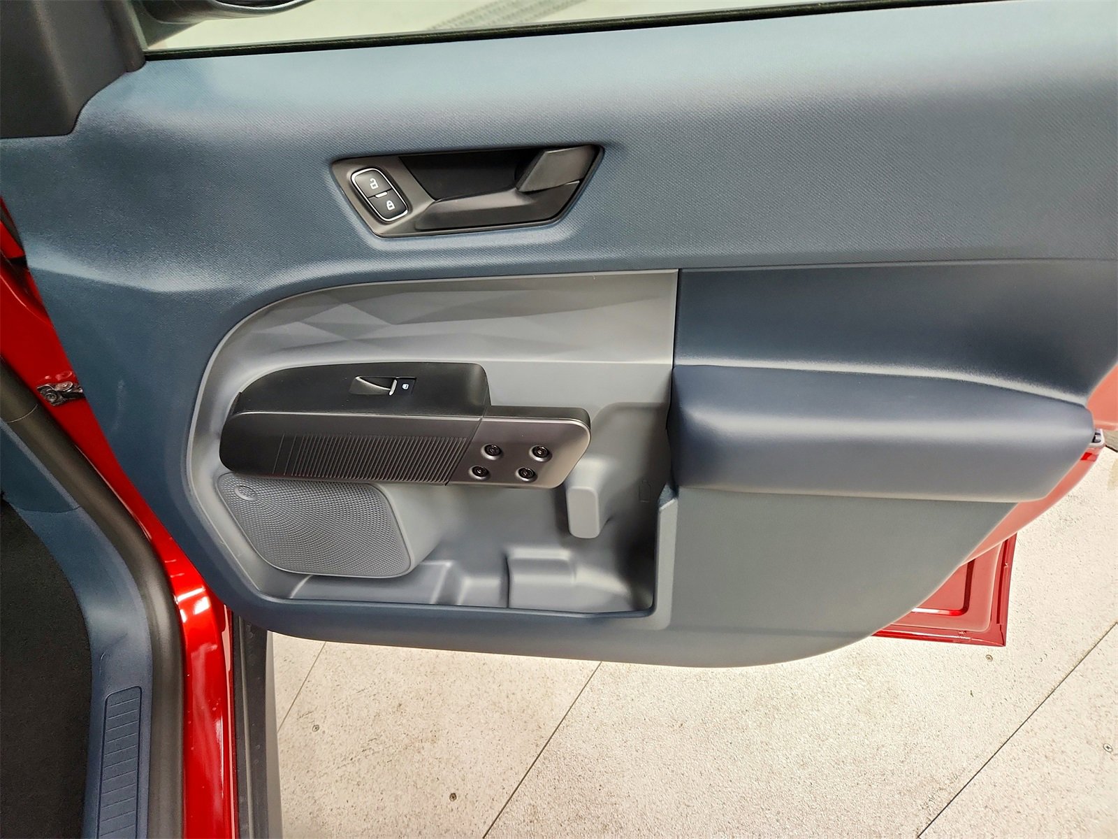 New 2025 Ford Maverick XLT w/ XLT Luxury Package image 39