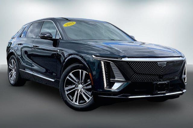 Used 2024 Cadillac Lyriq Luxury AWD/4WD image 1