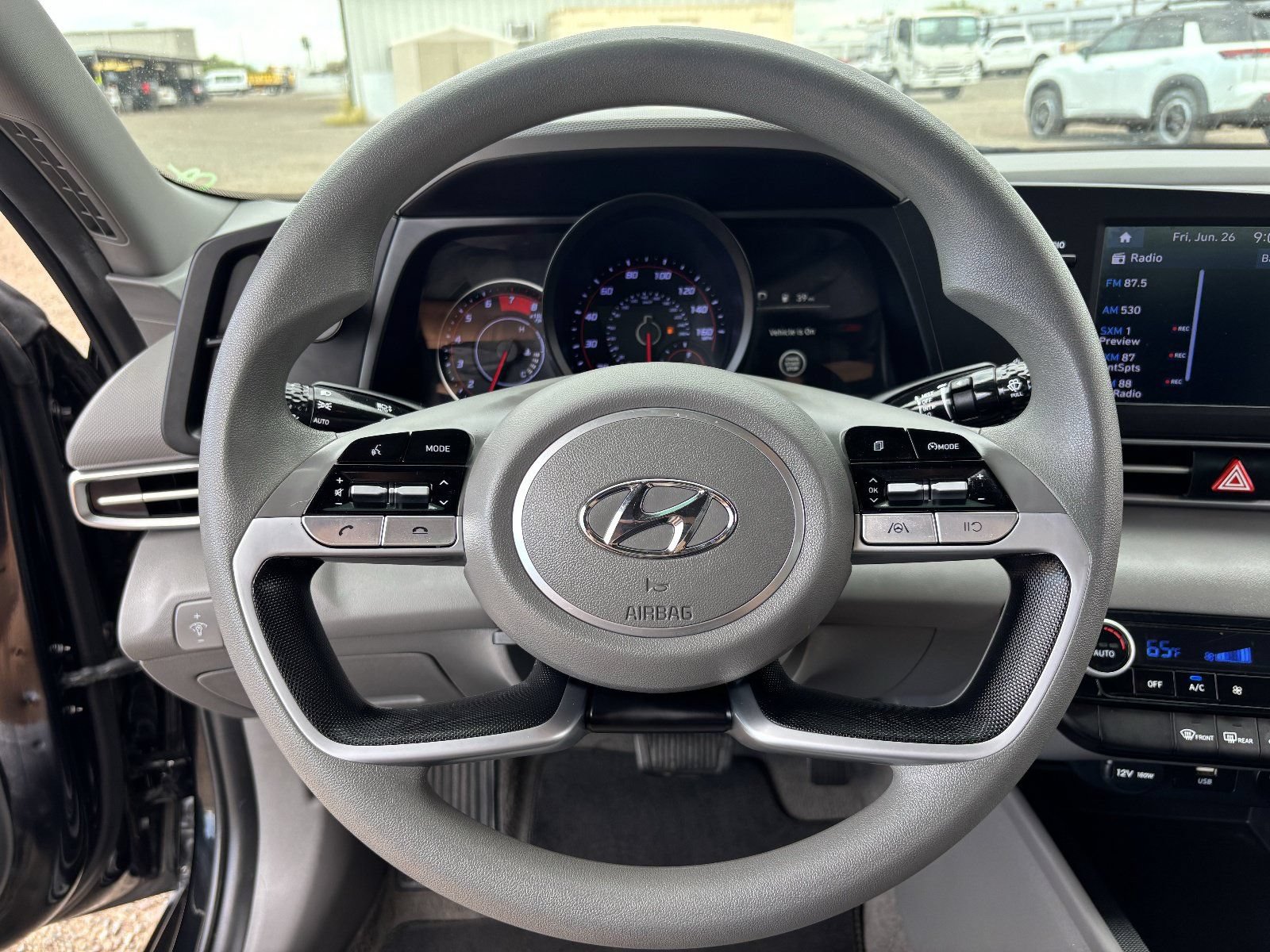 Used 2023 Hyundai Elantra SEL w/ Cargo Package FWD image 28