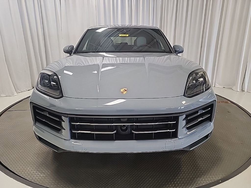 Certified 2025 Porsche Cayenne image 39