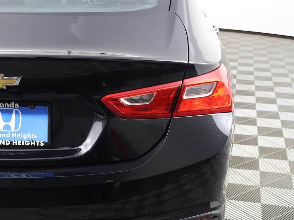 Used 2025 Chevrolet Malibu LS image 13