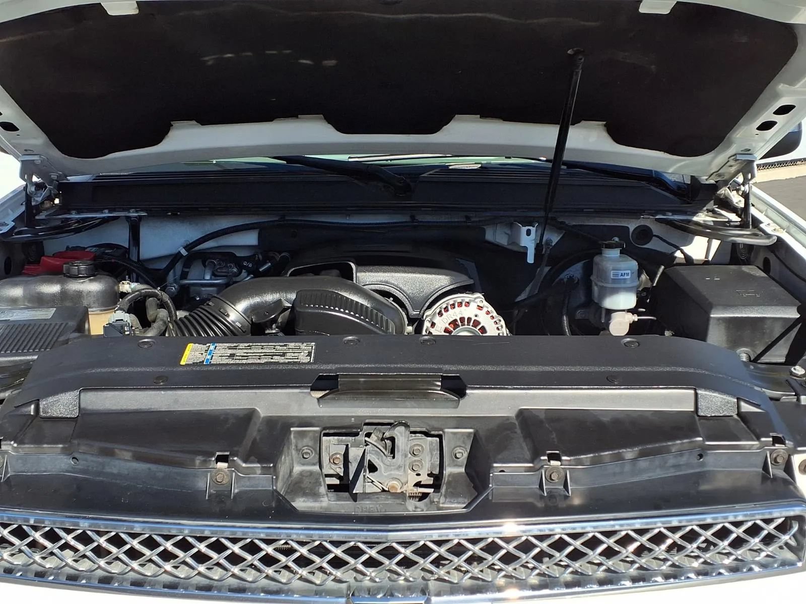 Used 2010 Chevrolet Tahoe LT w/ Regional Value Package RWD image 3
