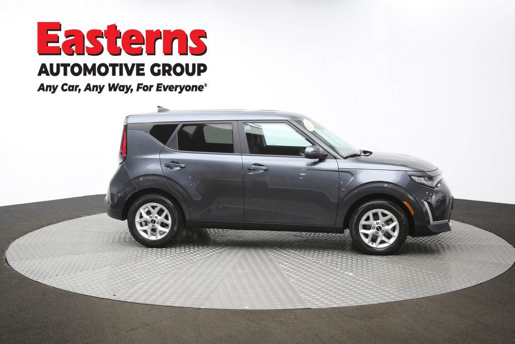 Used 2023 Kia Soul LX w/ LX Technology Package image 45