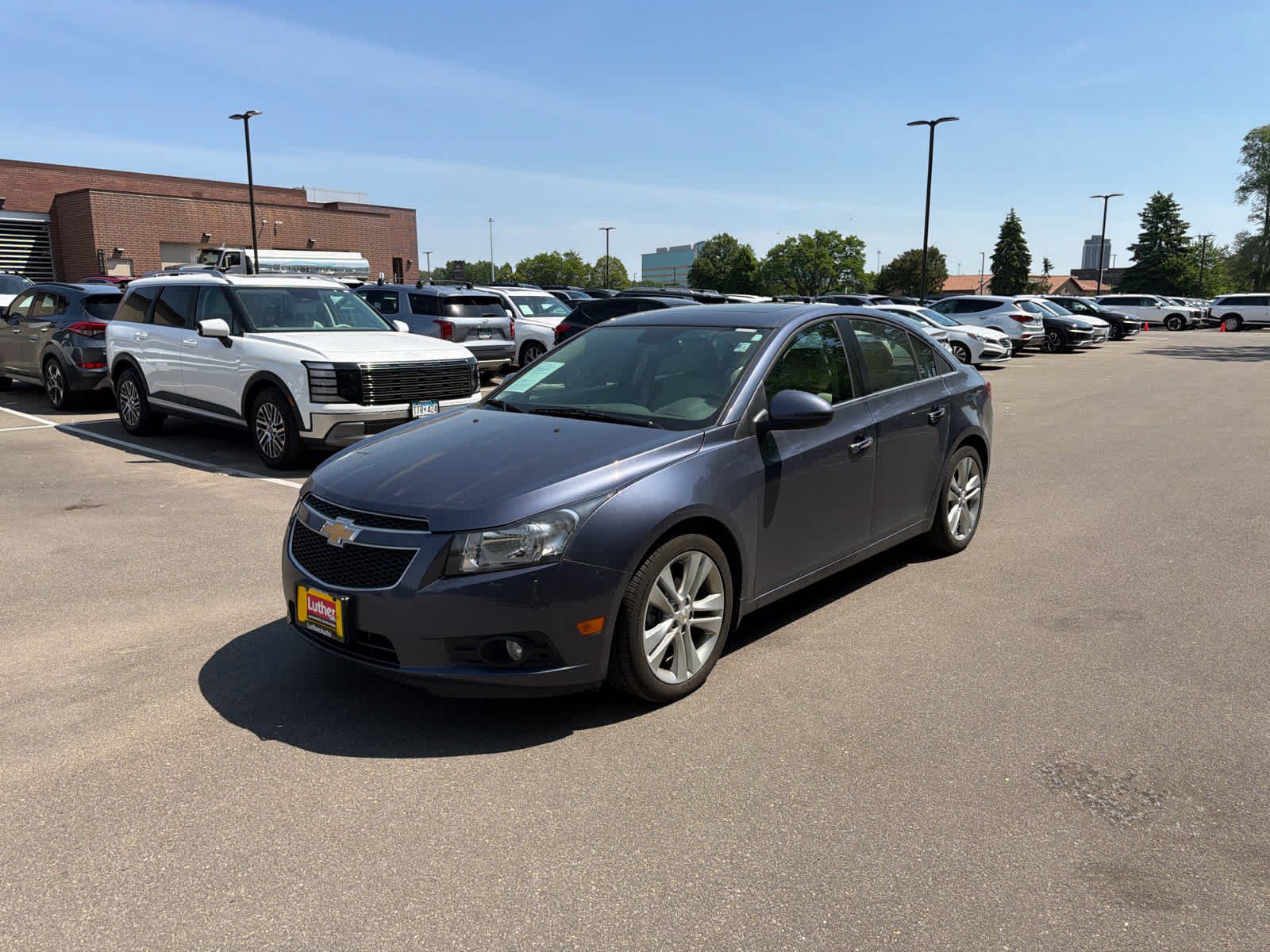 Used 2013 Chevrolet Cruze LTZ FWD image 4