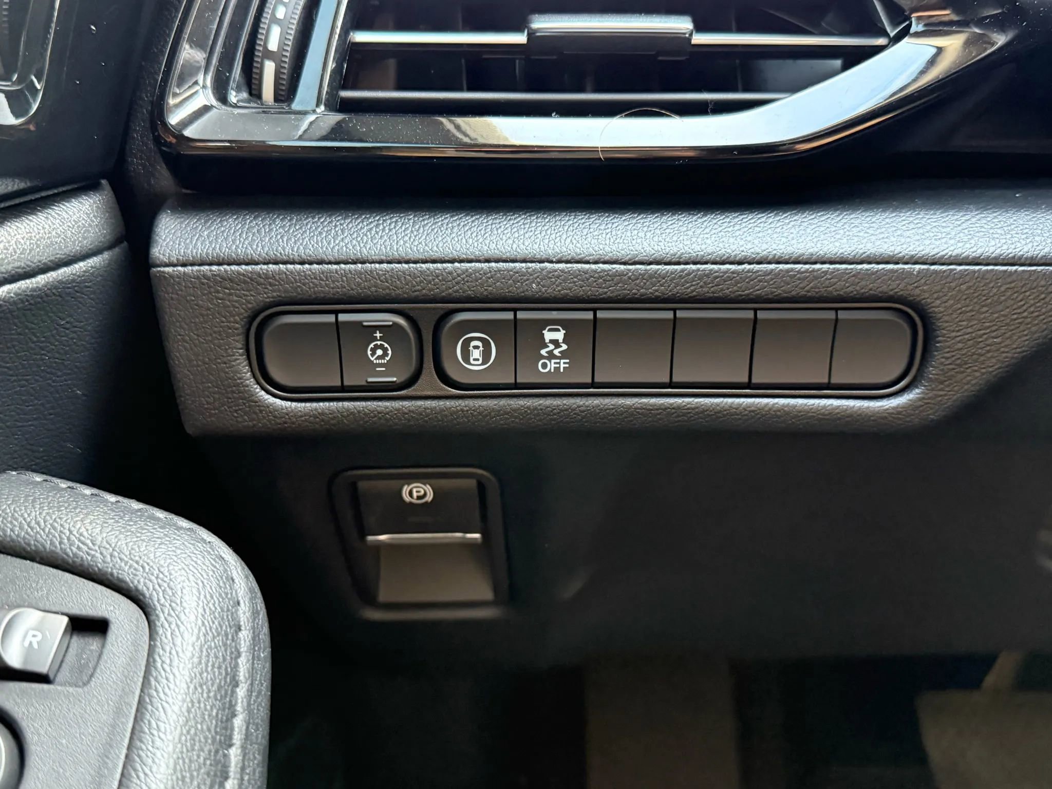 Used 2022 Acura MDX SH-AWD image 18