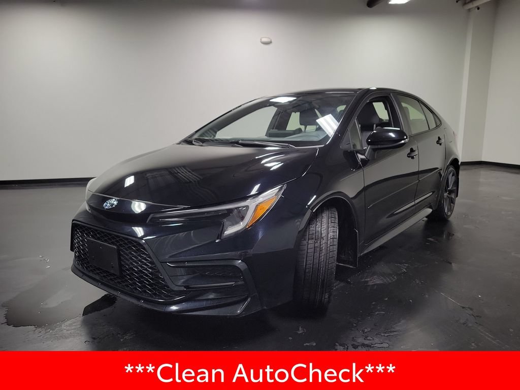 Used 2025 Toyota Corolla SE FWD image 4