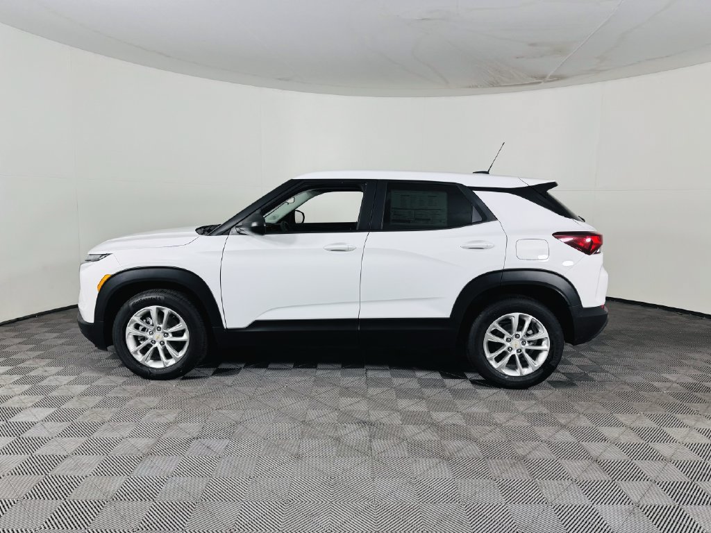 Used 2026 Chevrolet TrailBlazer LS w/ LS Convenience Package FWD image 5