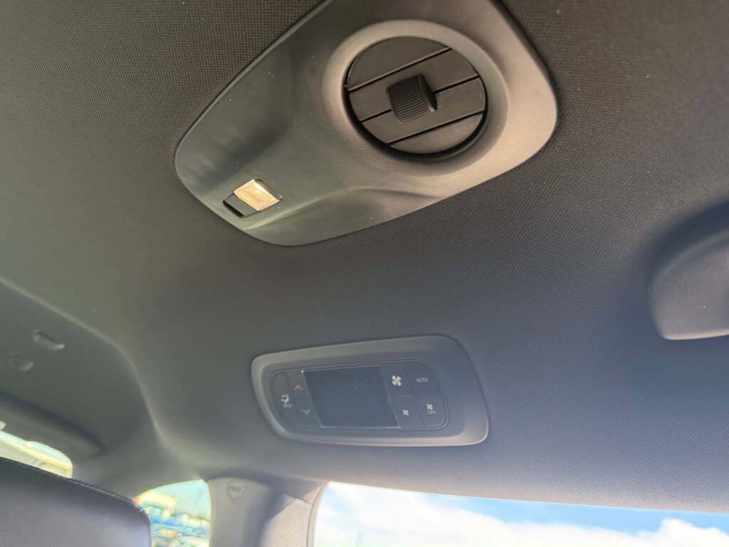 New 2026 Chrysler Voyager LX image 23