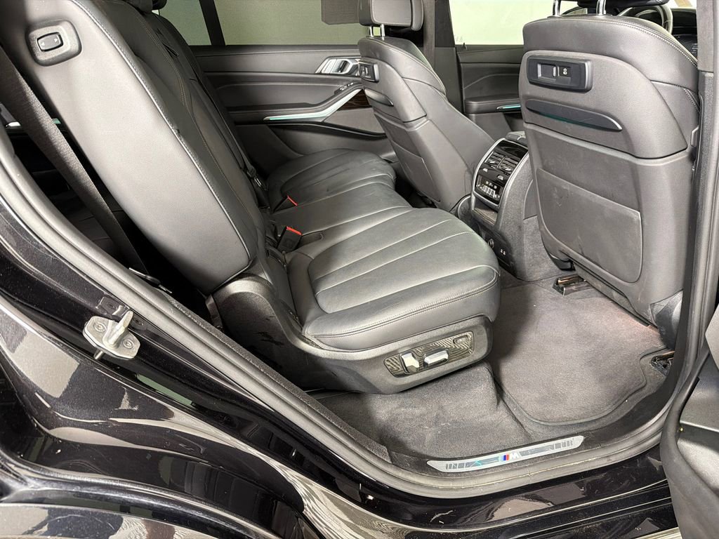 Used 2020 BMW X7 xDrive40i w/ M Sport Package image 17