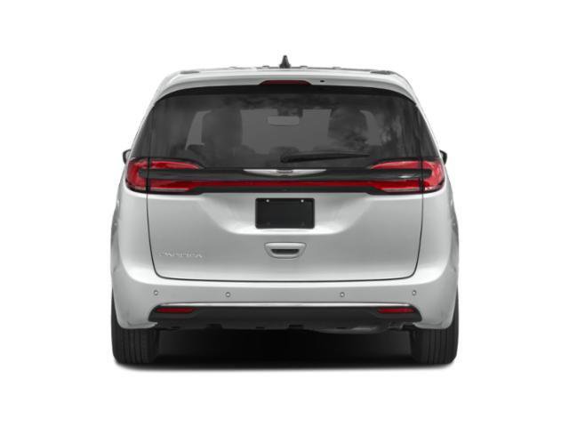 Certified 2024 Chrysler Pacifica Touring-L image 5