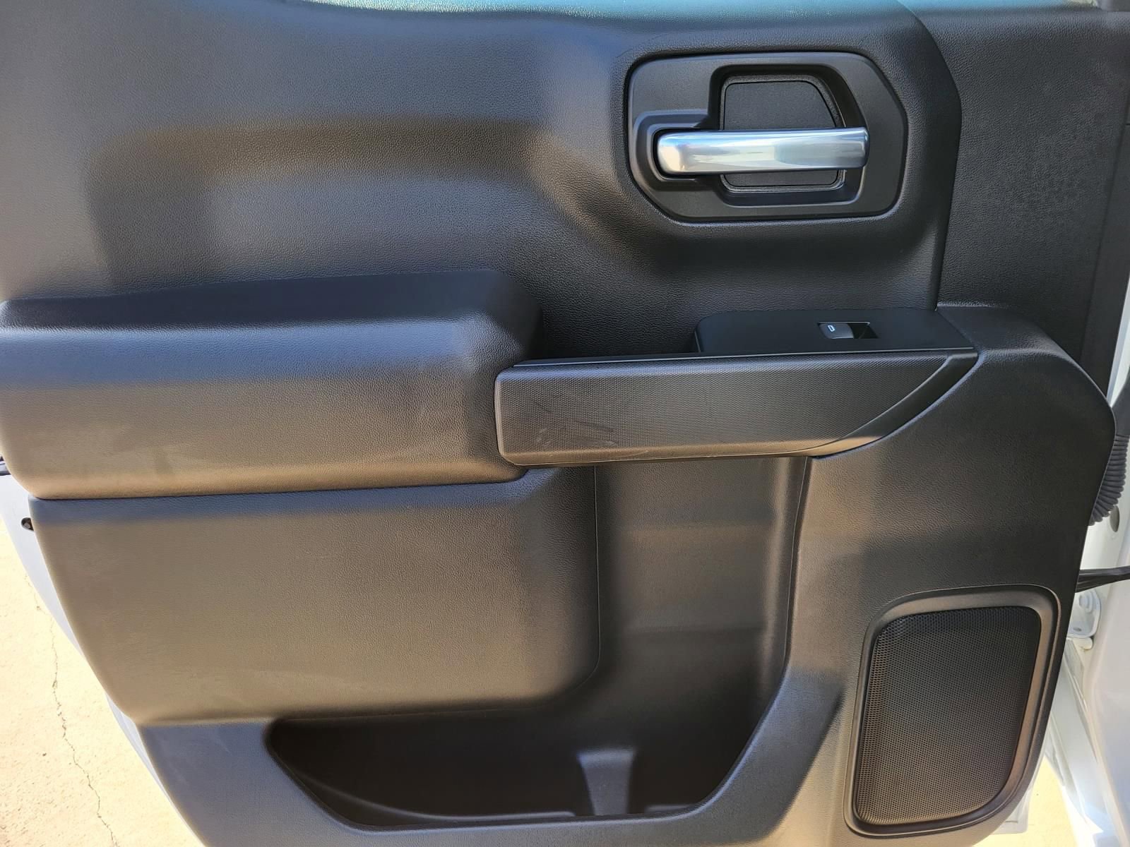 Used 2023 Chevrolet Silverado 1500 Custom image 16