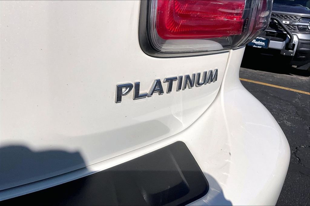 Used 2017 Nissan Armada Platinum AWD/4WD image 7