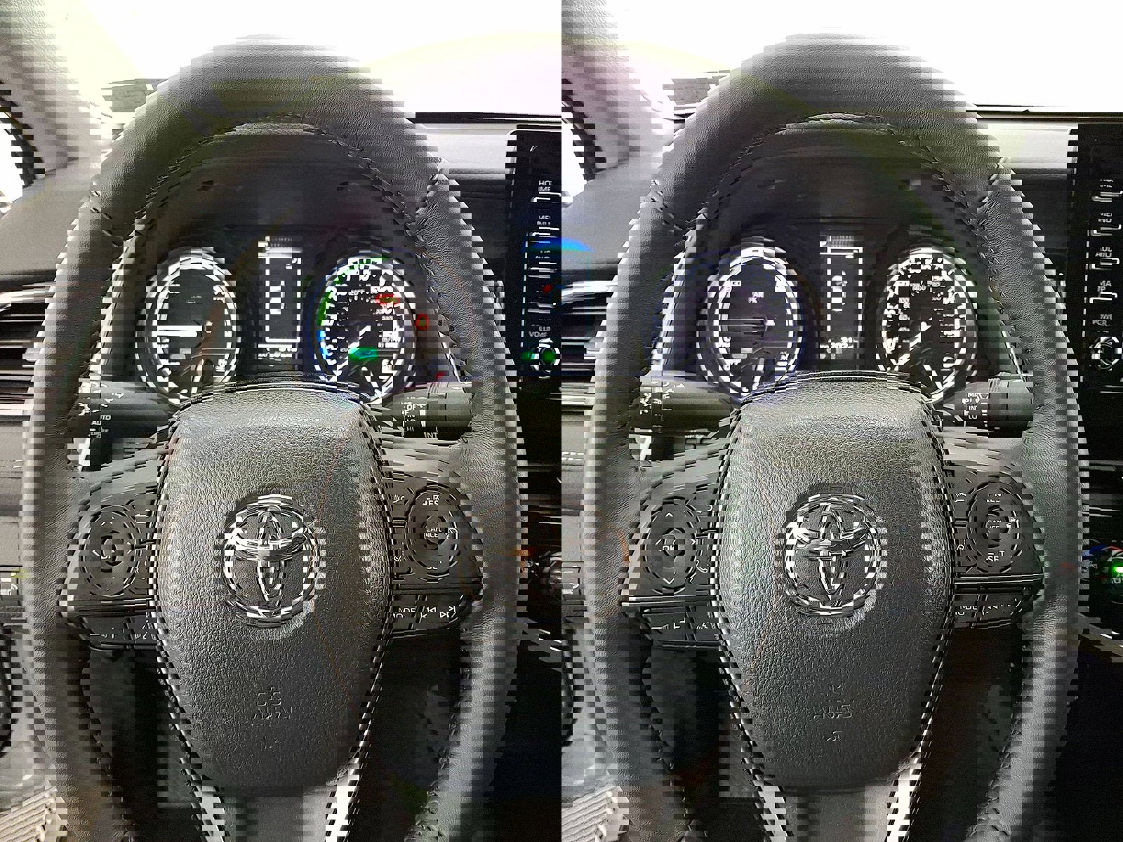 Certified 2024 Toyota Camry SE FWD image 16