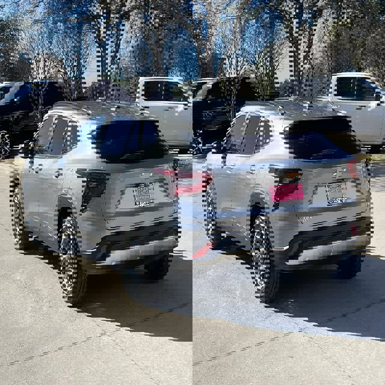 Used 2025 Chevrolet Trax LT image 4