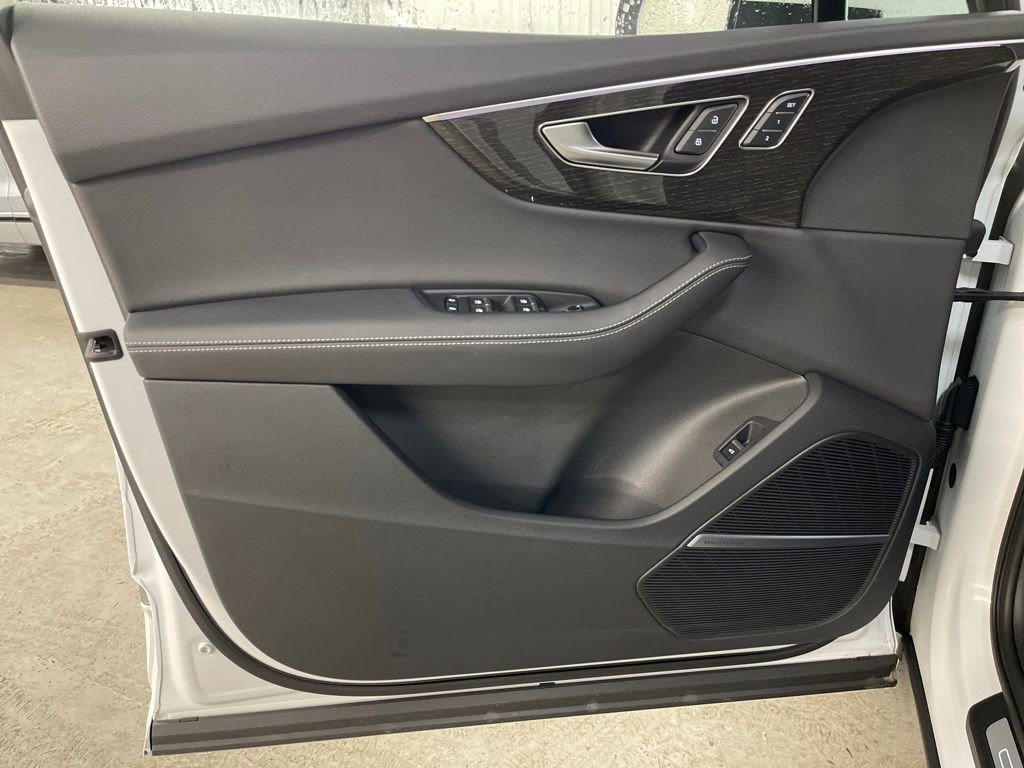 Certified 2025 Audi Q7 3.0T Premium Plus w/ Premium Plus Package image 11