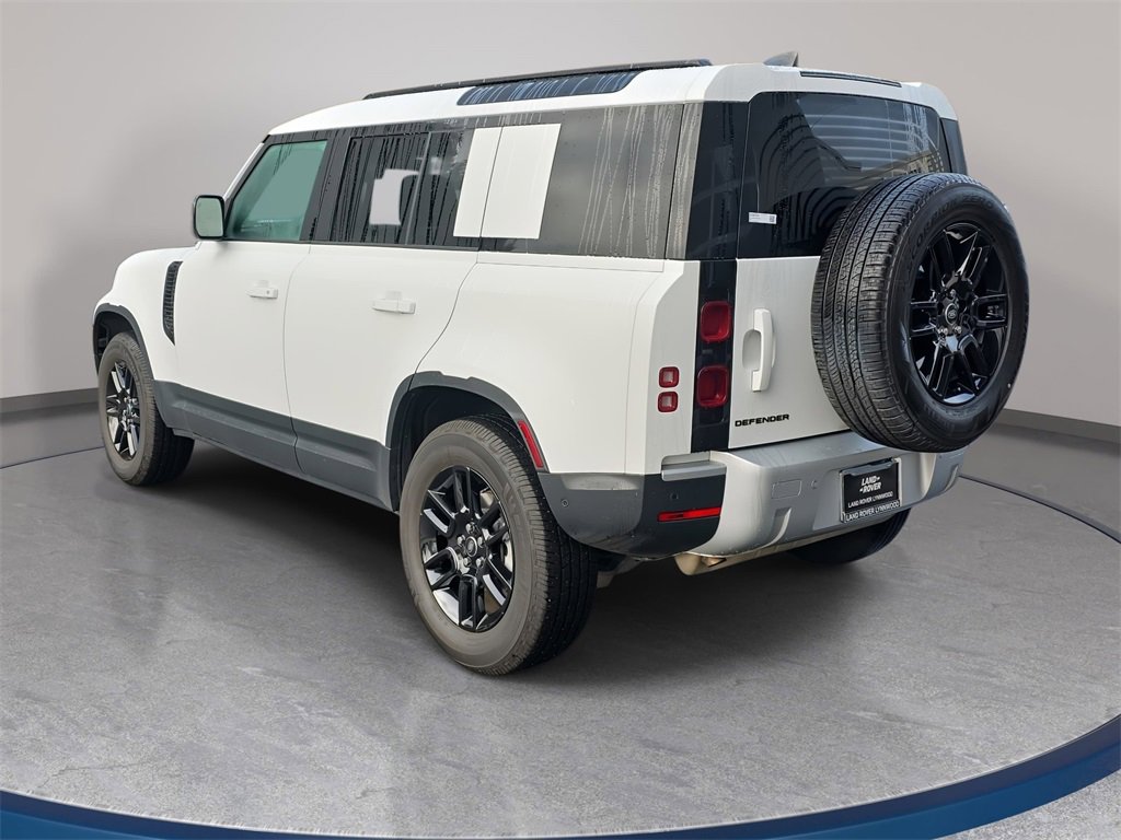 Used 2025 Land Rover Defender 110 S image 7