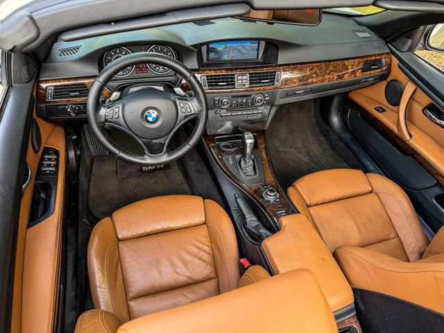 Used 2010 BMW 335i Convertible RWD image 6