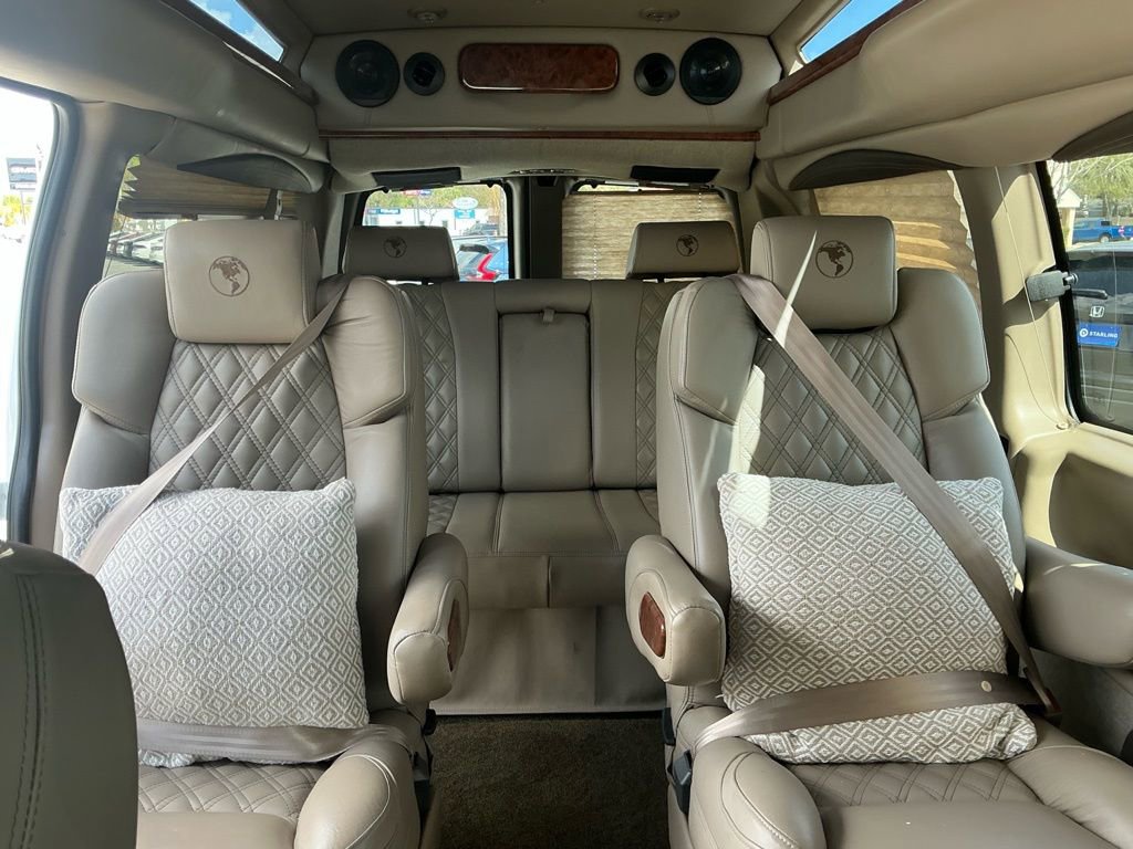 Used 2022 Chevrolet Express 2500 w/ Enhanced Convenience Package image 21