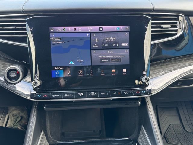 Used 2022 Jeep Wagoneer Series III w/ Premium Group I image 16