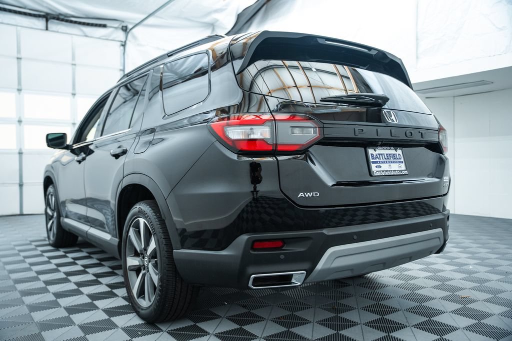 Used 2025 Honda Pilot Elite image 7