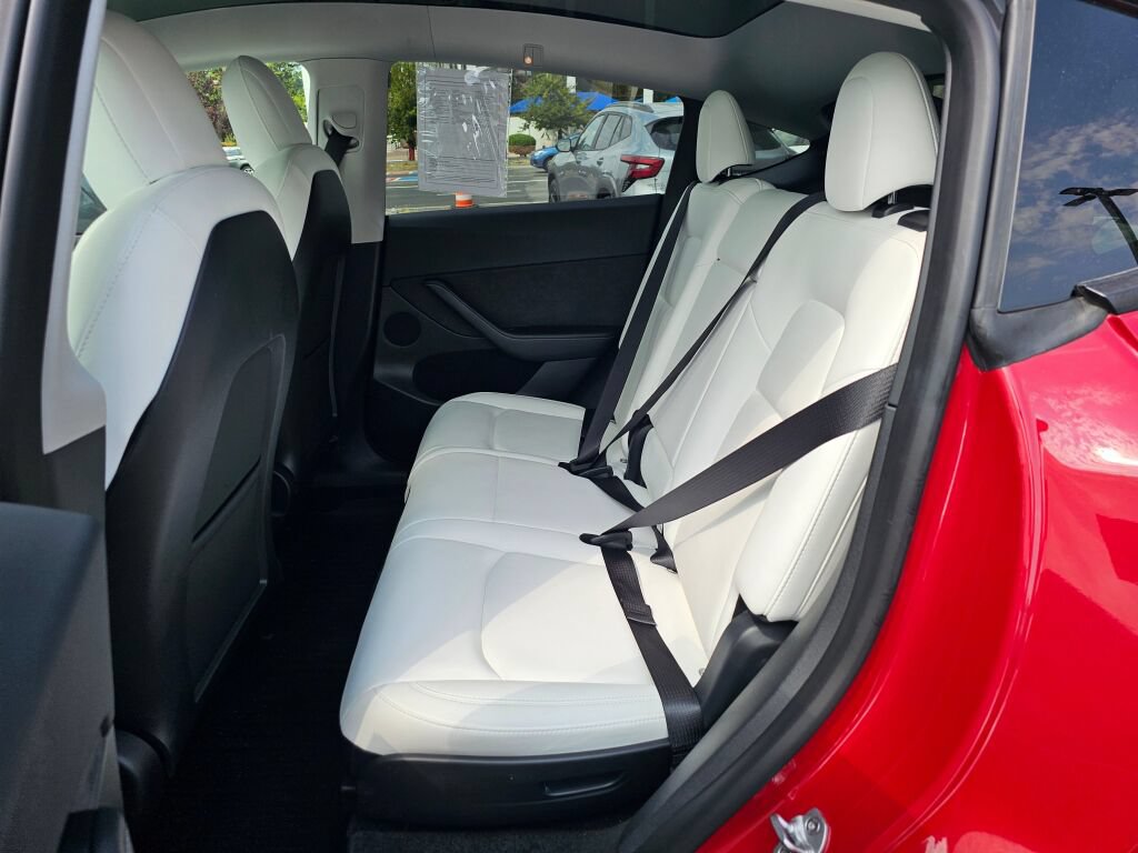 Used 2023 Tesla Model Y Long Range AWD/4WD image 22