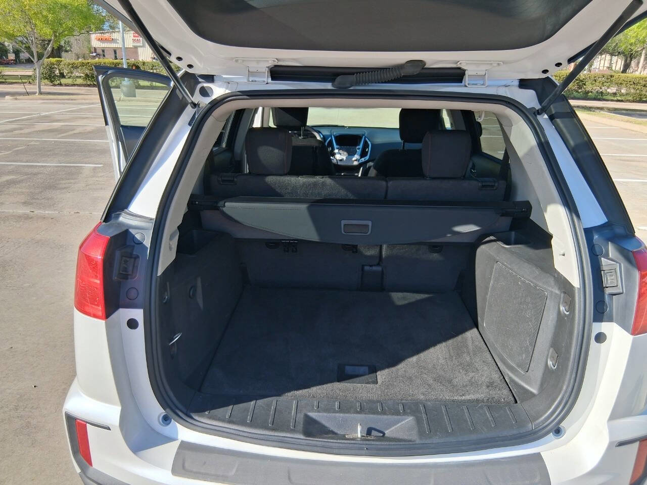 Used 2017 GMC Terrain SLE image 20