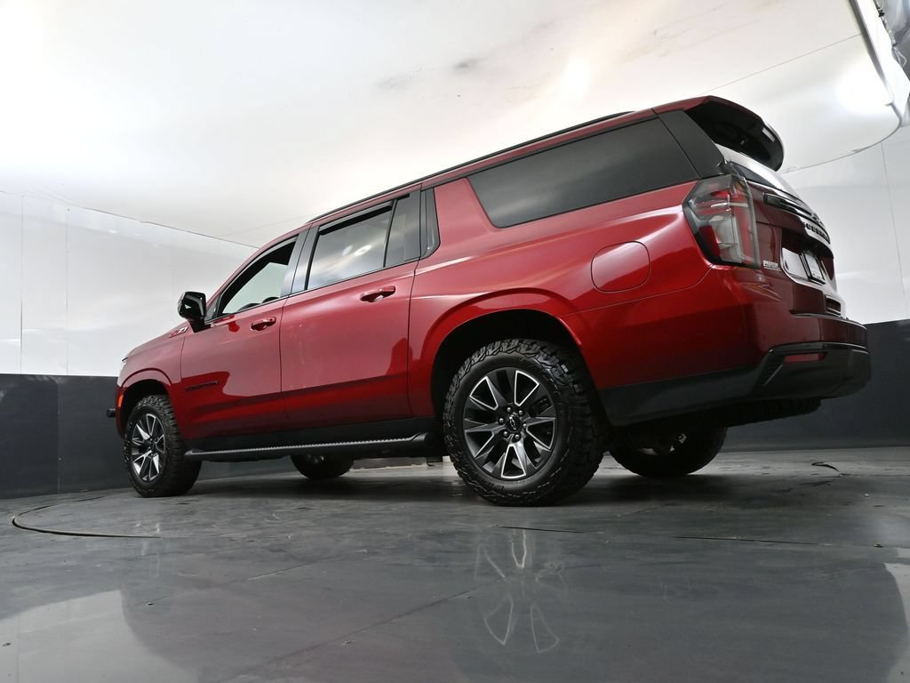 Used 2024 Chevrolet Suburban Z71 w/ Luxury Package AWD/4WD image 21