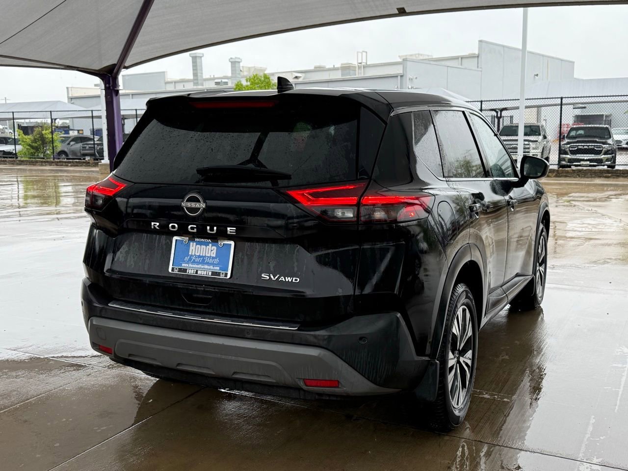 Used 2023 Nissan Rogue SV image 6