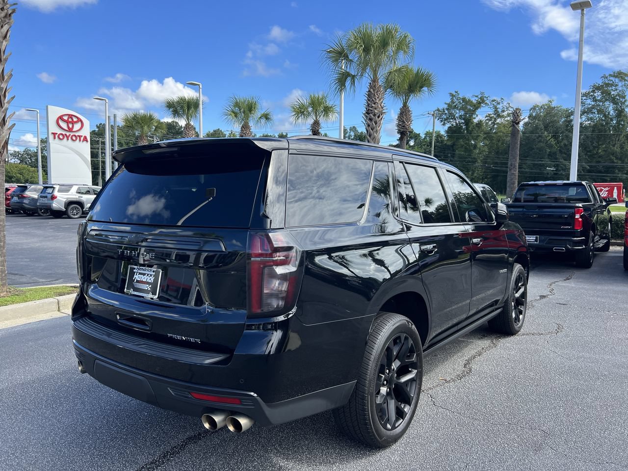 Used 2023 Chevrolet Tahoe Premier AWD/4WD image 10