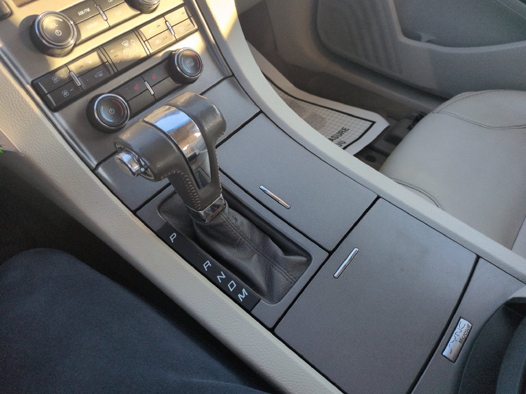 Used 2012 Ford Taurus SEL FWD image 23
