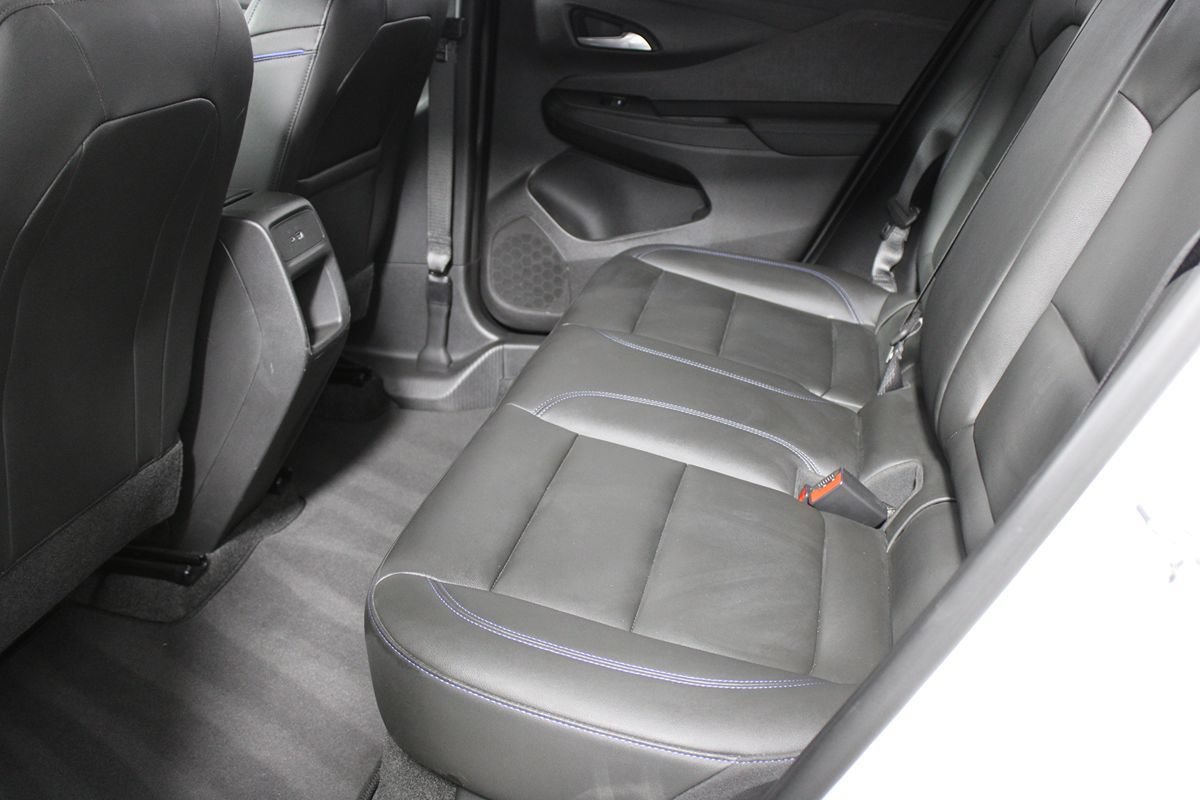 Used 2025 Buick Envista Sport Touring FWD image 31