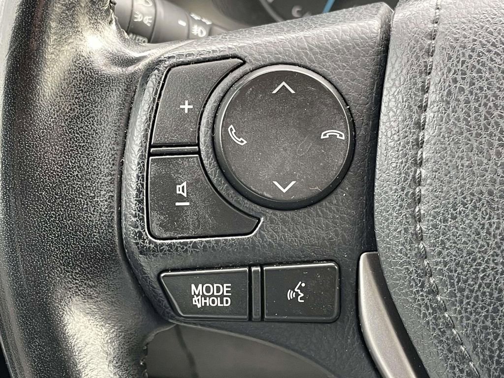 Used 2017 Toyota RAV4 Limited image 10