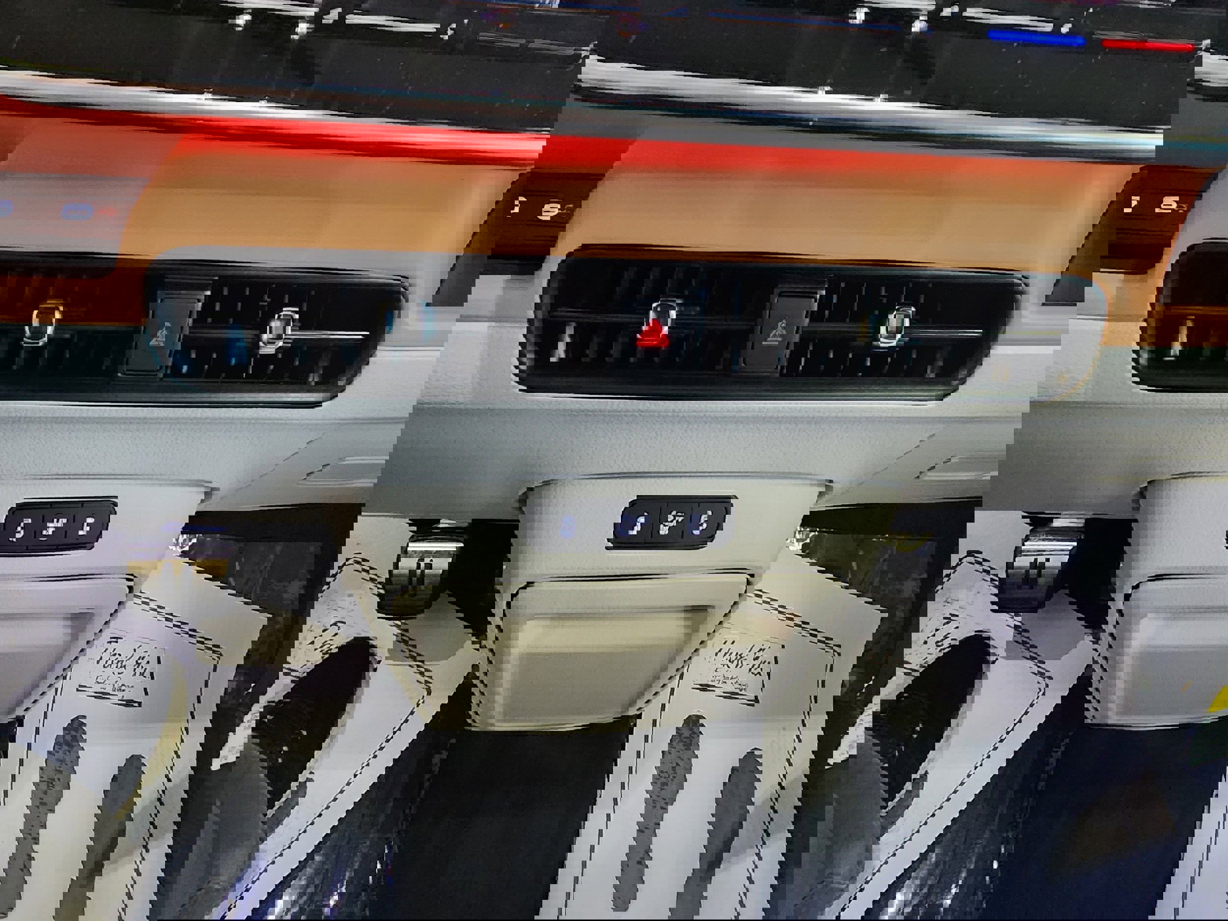 New 2025 Volkswagen ID. Buzz Pro S Plus image 18