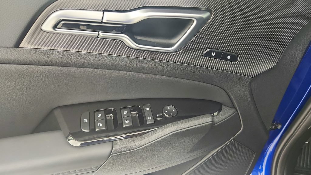 Used 2025 Kia Sportage SX FWD image 22