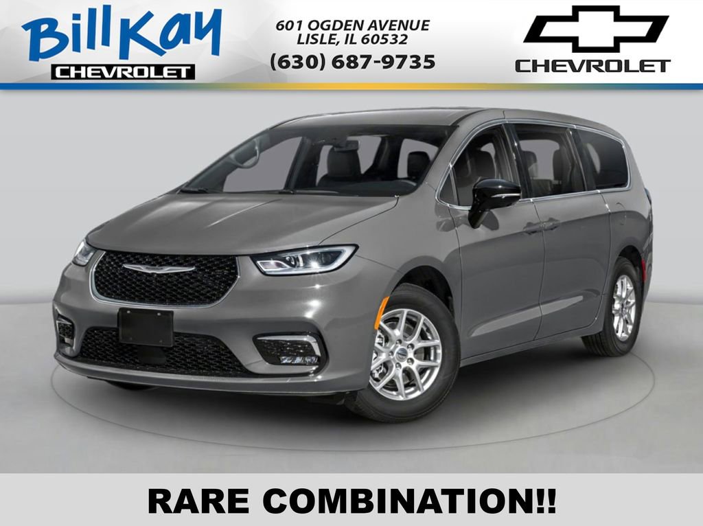 Used 2025 Chrysler Pacifica Select image 1