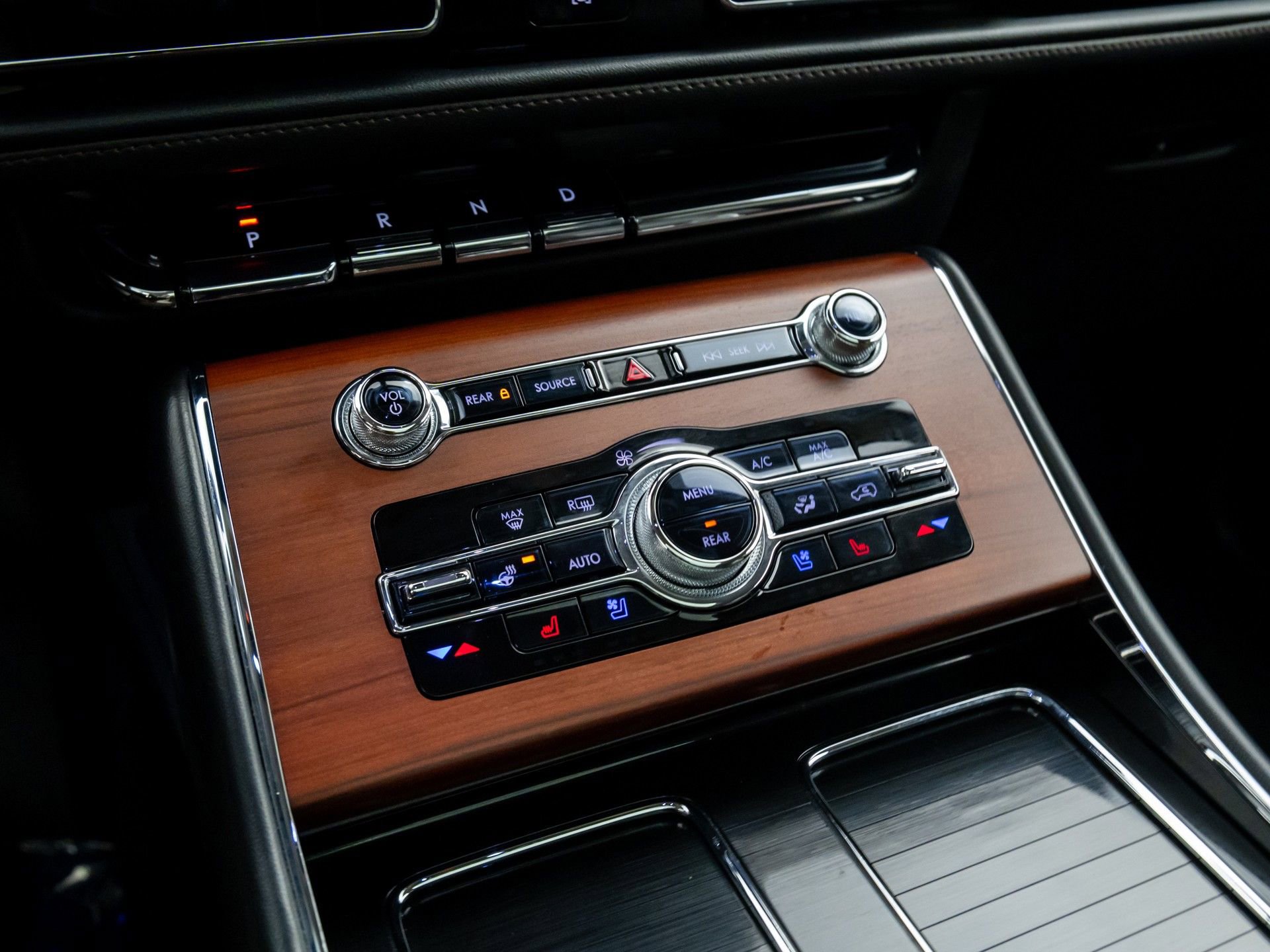 Used 2023 Lincoln Aviator Reserve w/ Equipment Group 201A image 23