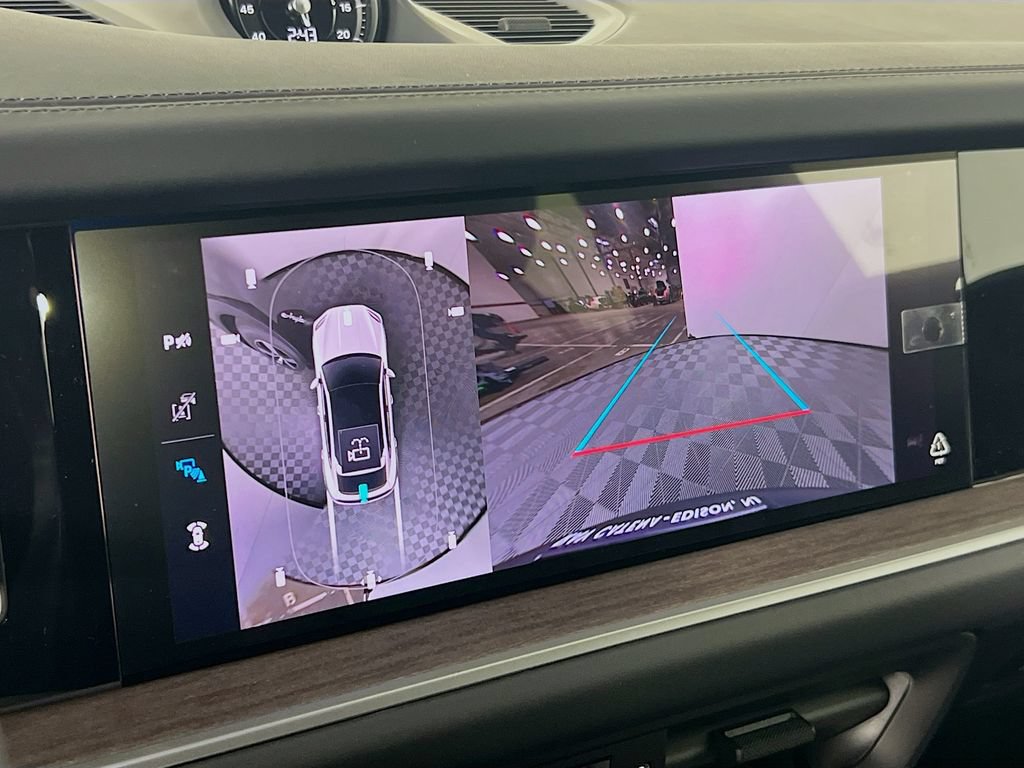 New 2026 Porsche Cayenne E-Hybrid Coupe AWD/4WD image 17